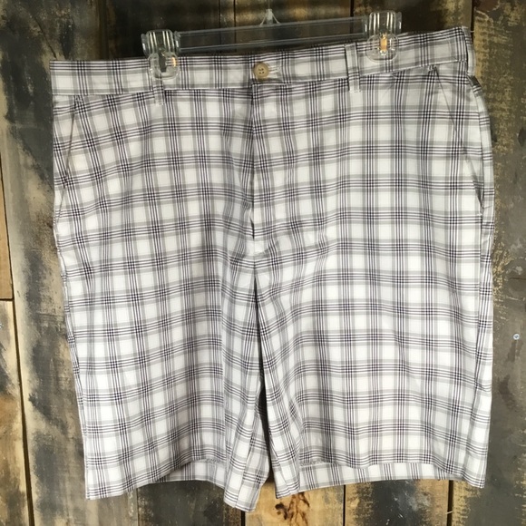 Izod plaid golf shorts men’s waist size 38 - Picture 1 of 5